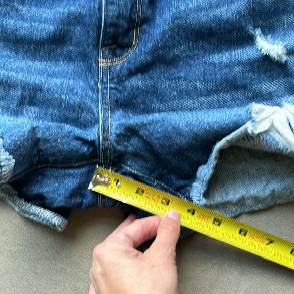 Seven7 distressed weekend shorts size 6 B39 - Picture 7 of 8